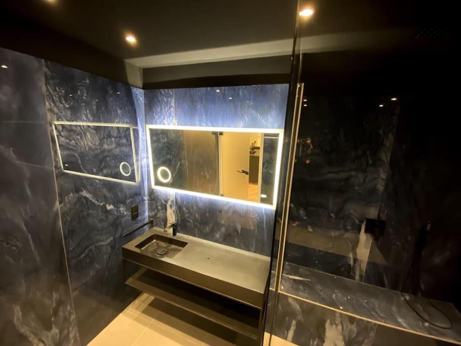 Design Apartment In The Centre Of Vídeň Exteriér fotografie